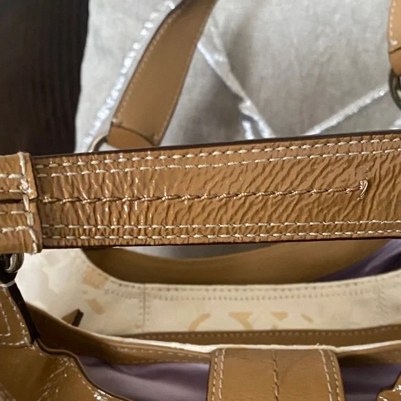 Coach Soho Hobo Signature Shoulder Purse Handbag Cream Tan used good condition. - Picture 5 of 8